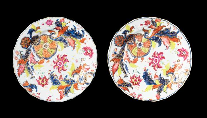 GG: Pair of Chinese export porcelain famille rose dinner plates with a pseudo tobacco leaf pattern